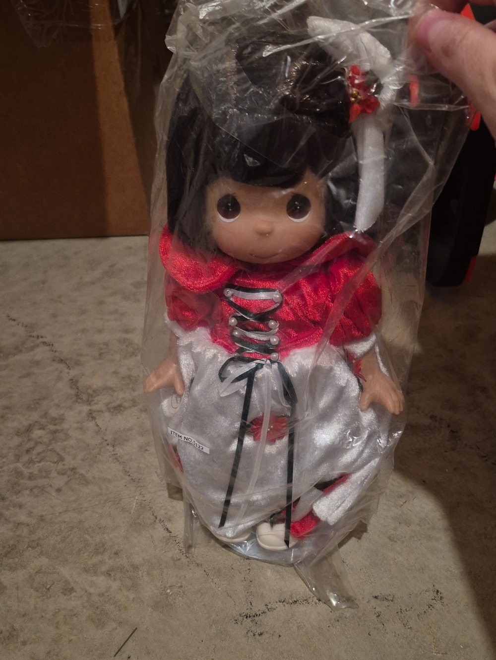 Precious Moments Christmas Dreams Snow White Doll Unopened